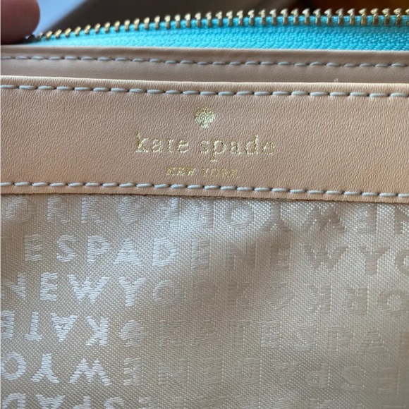 Preowned Kate Spade Aqua blue Wallet/card holder in good condition - Picture 5 of 6